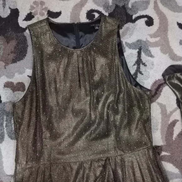 Gold Bronze Metallic Tiered Ruffle Hem Dress Size 16 Shawl Included NWOT - Picture 14 of 14